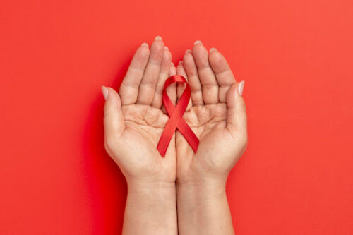 HIV dan AIDS: Penyebab, Gejala, dan Pengobatan